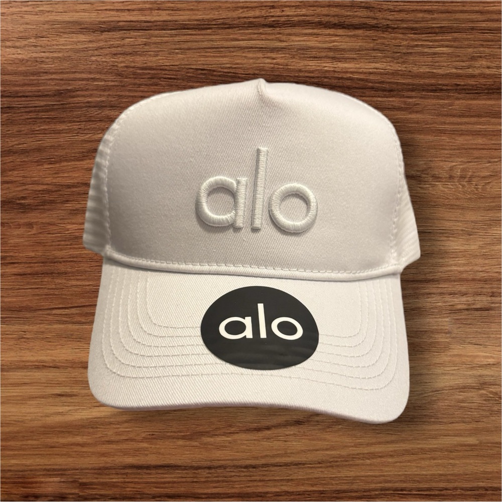 ALO Yoga Classic White Cap